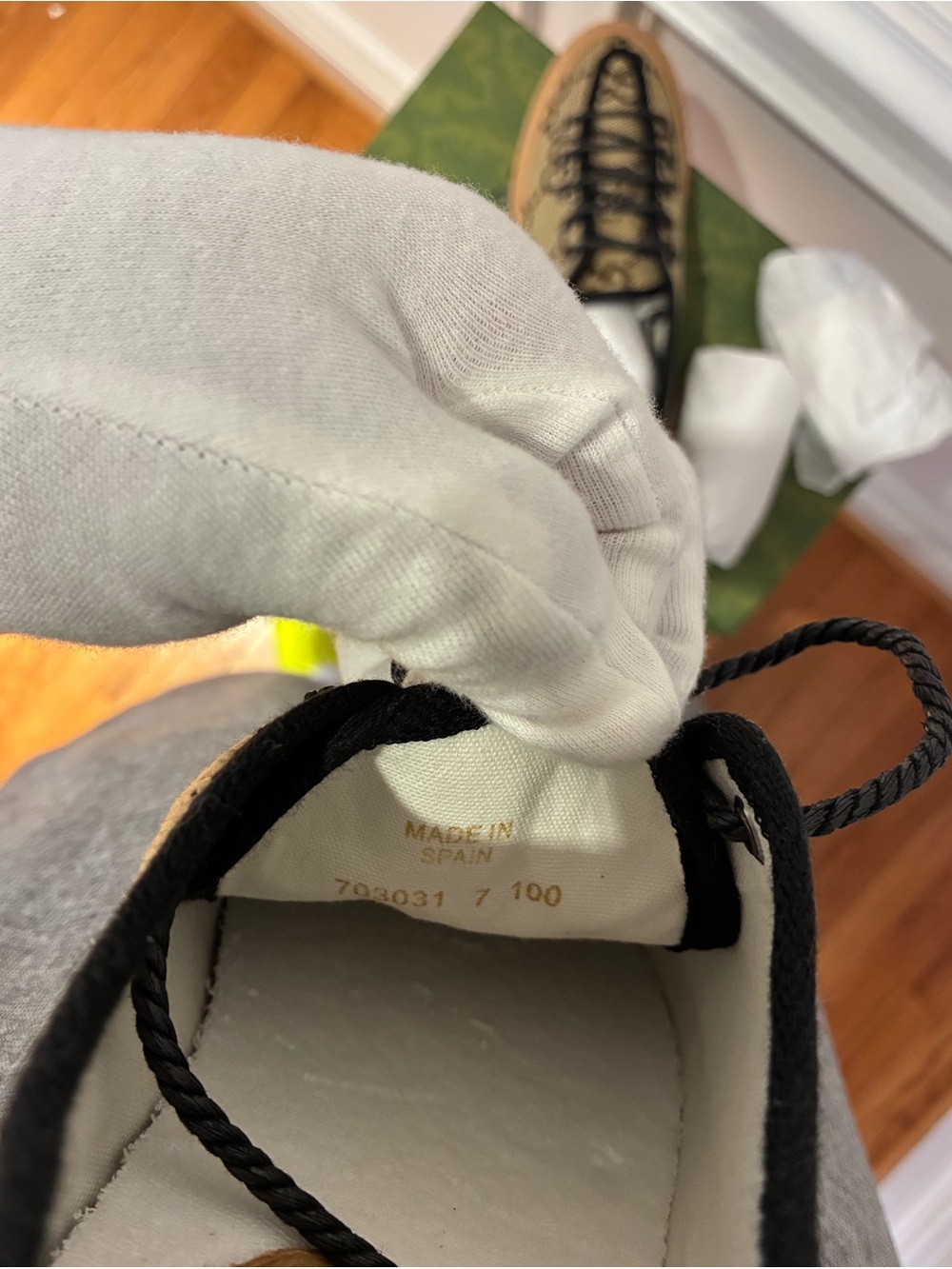 Authentic Gucci maxi Gg low caramel sneakers - Picture 7 of 7